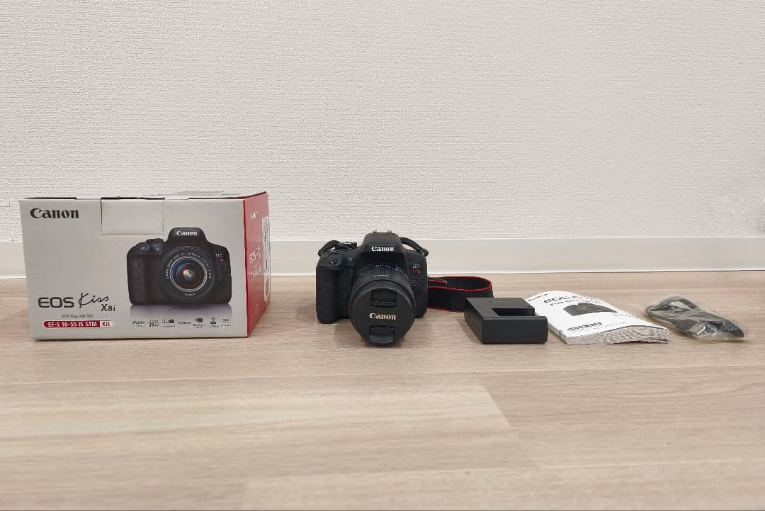 Canon EOS Kiss X8i デジタル一眼レフカメラ レンズキット
