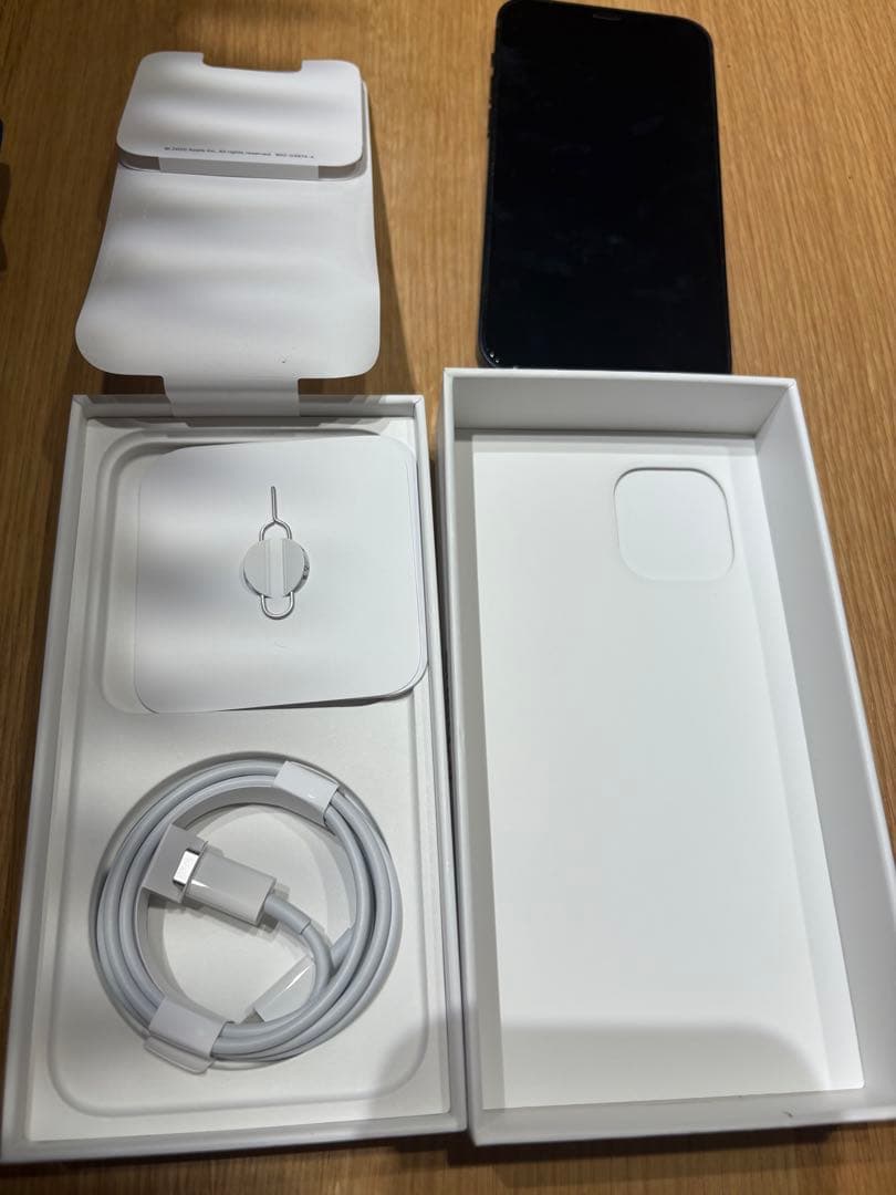 美品　iPhone 12 64GB 箱付き　ブラック　SIM