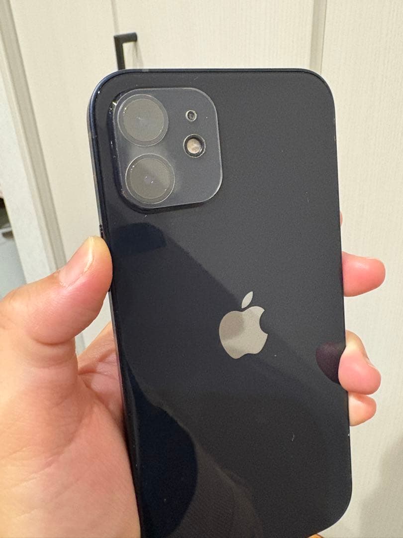 美品　iPhone 12 64GB 箱付き　ブラック　SIM