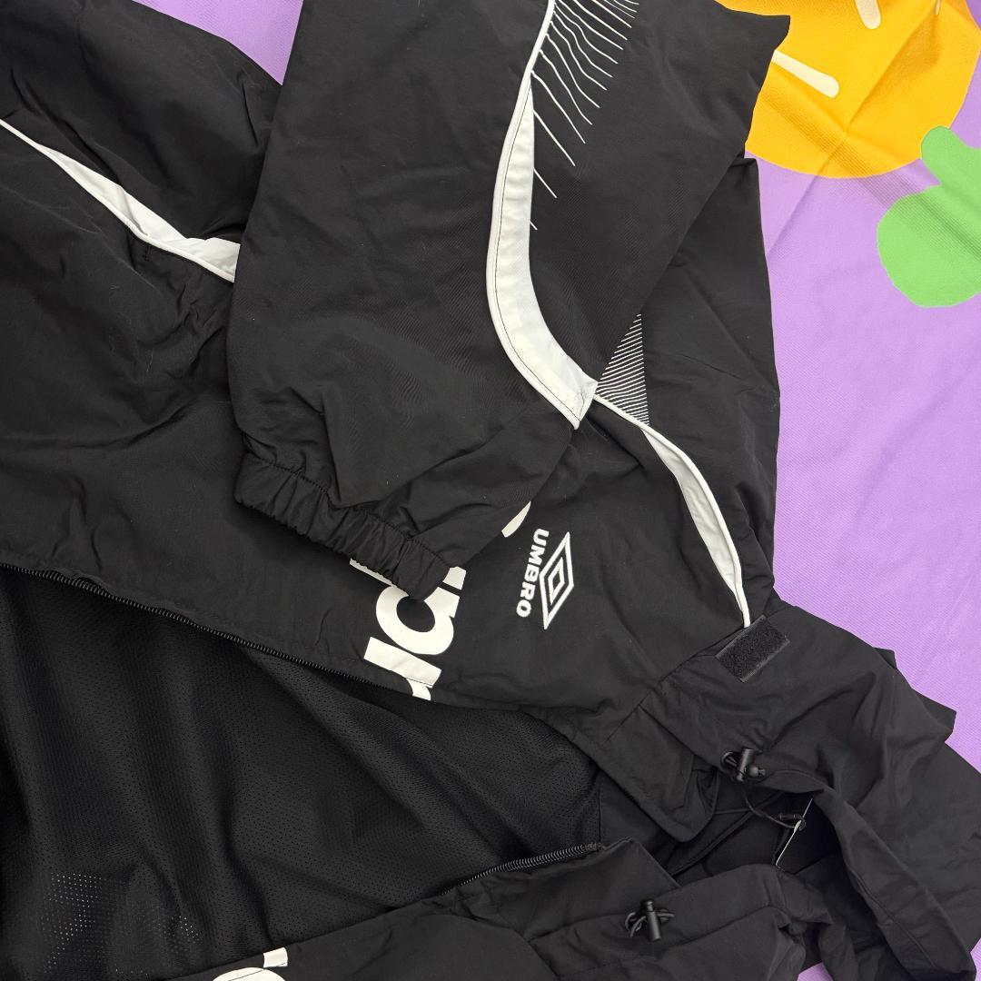 ブラック ナイロンジャケット　M サイズ : M