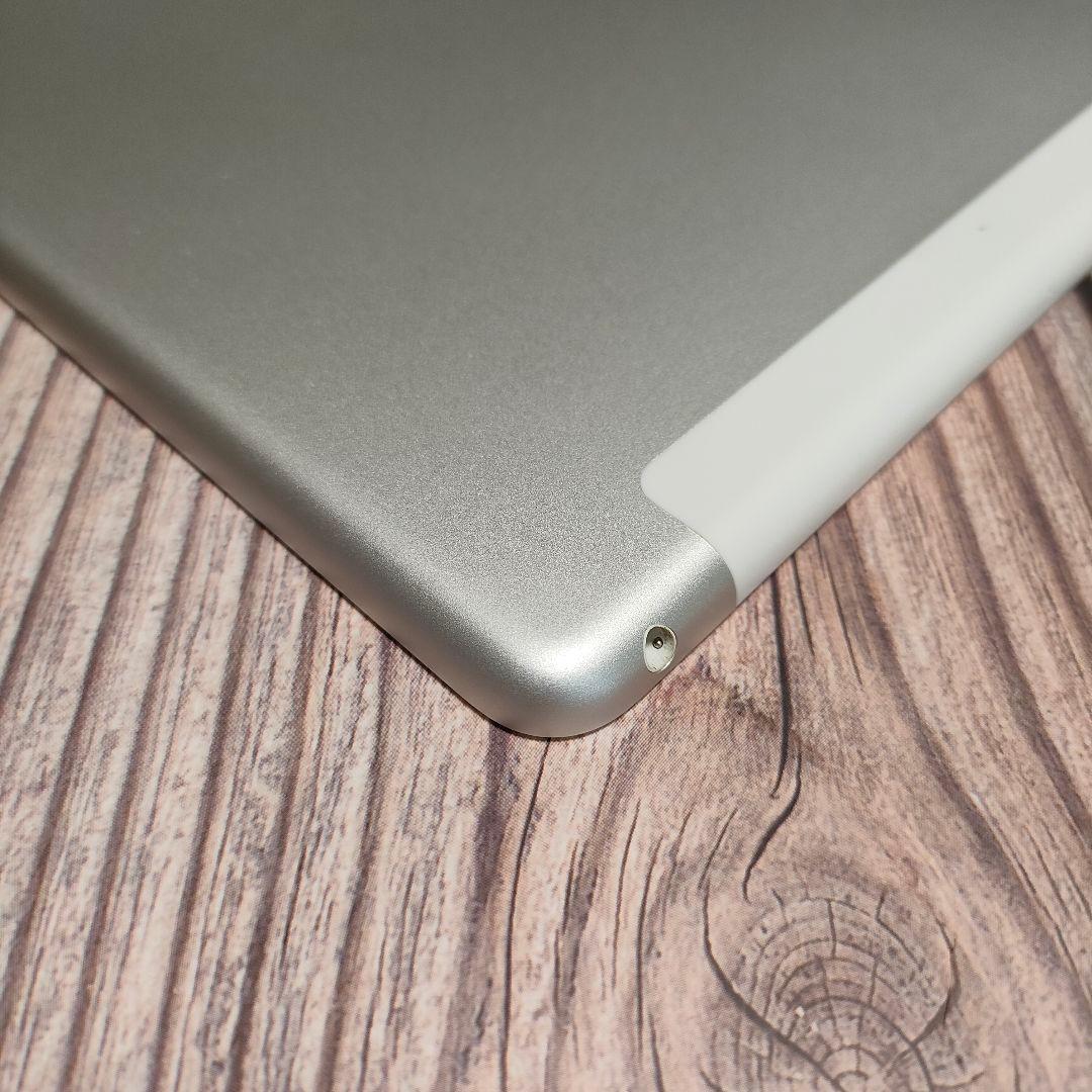 iPad 第7世代 32GB SIMフリー シルバー 美品