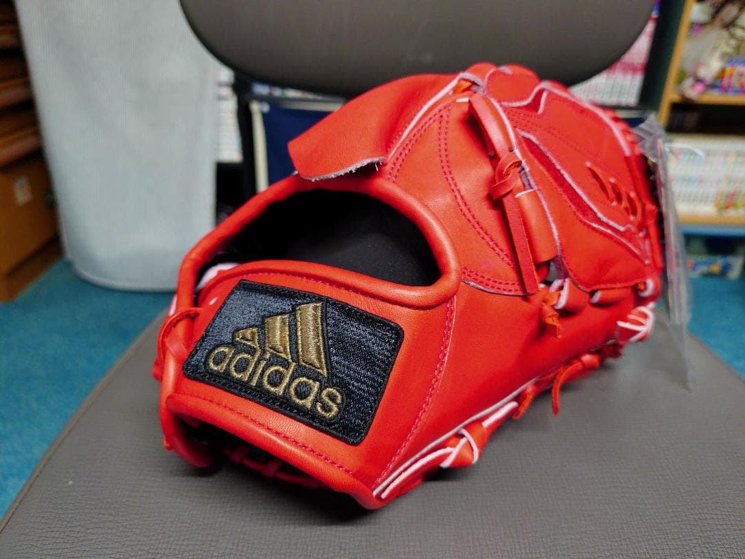 adidas 硬式投手グローブ