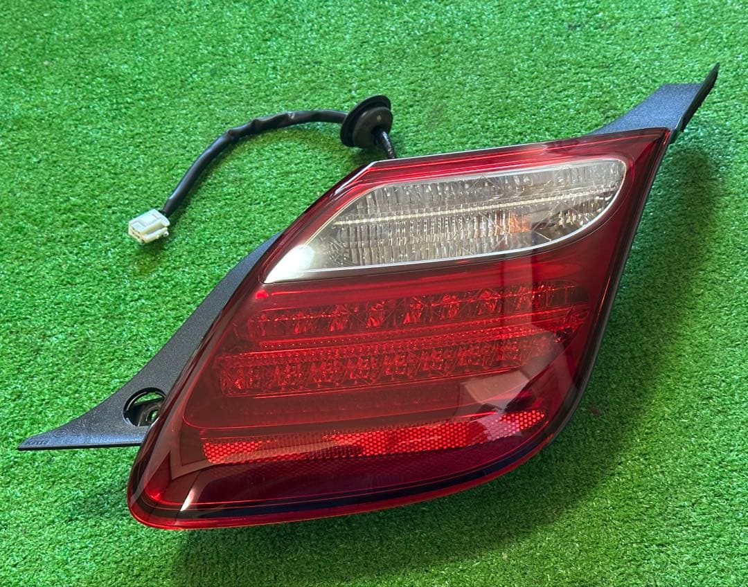 レクサス ソアラUZZ40 テールランプ KOITO 24-54 動作確認済み。