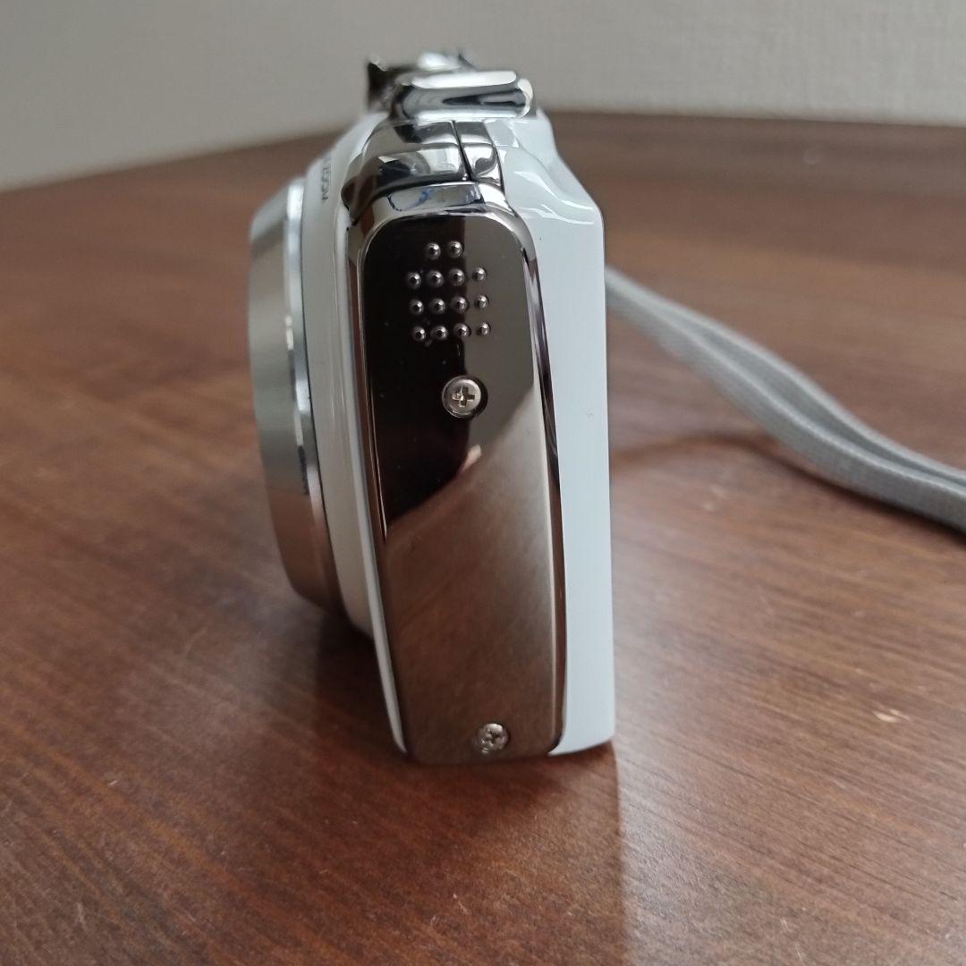 [美品]Fujifilm FinePix F550EXR ホワイト