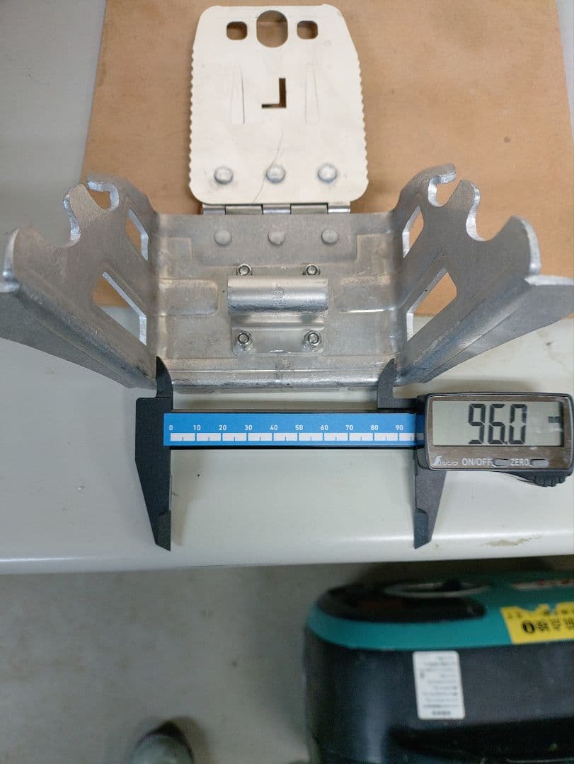 テレマーク専用アイゼン スキークランポンAT-9Nアイゼくん