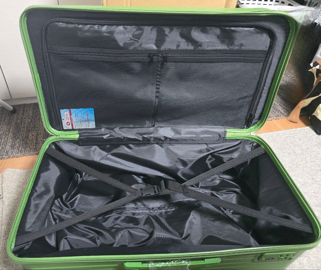 スーツケース 新品未使用90L グリーン
