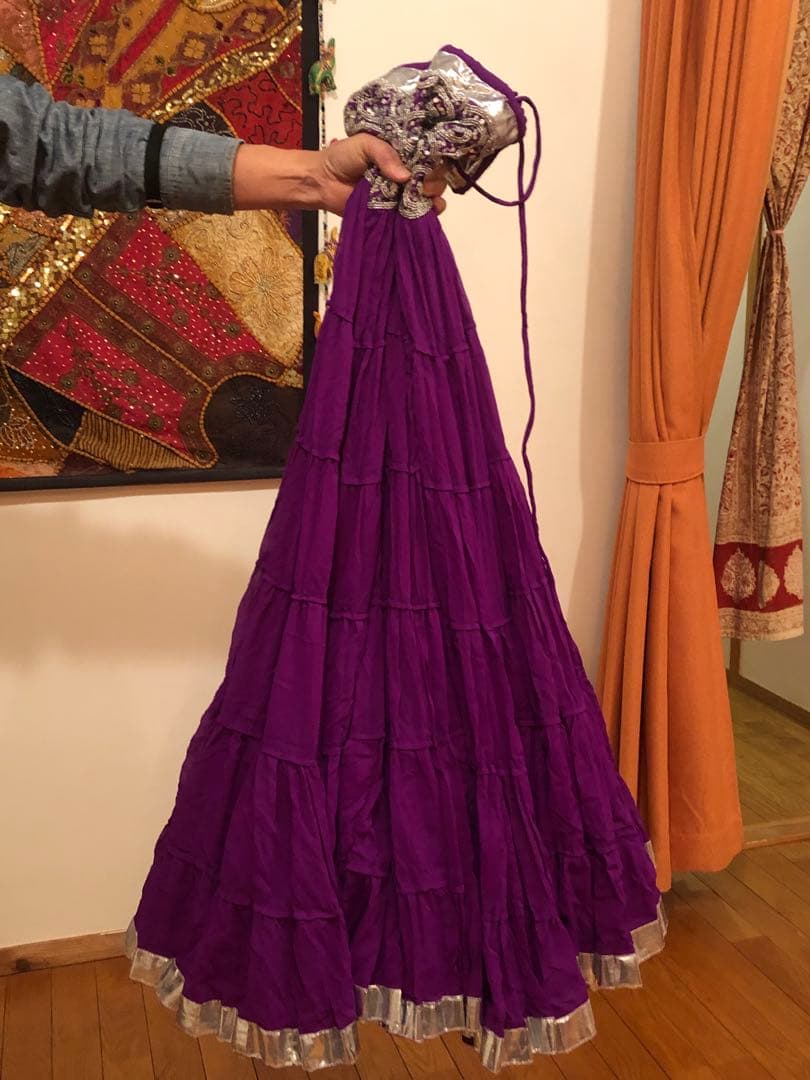 【本格インド衣装】レヘンガ・チョリ 3点セット（パープル×シルバー）