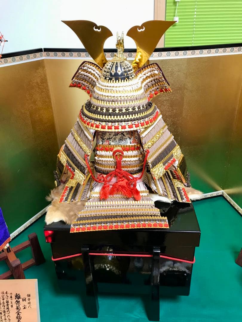 五月人形　鎧，兜　大型3段飾り