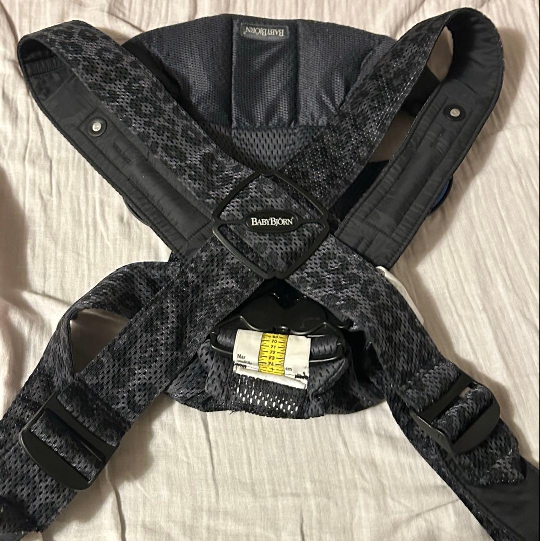 ベビービョルン　抱っこ紐　ベビーキャリアミニ　ヒョウ柄