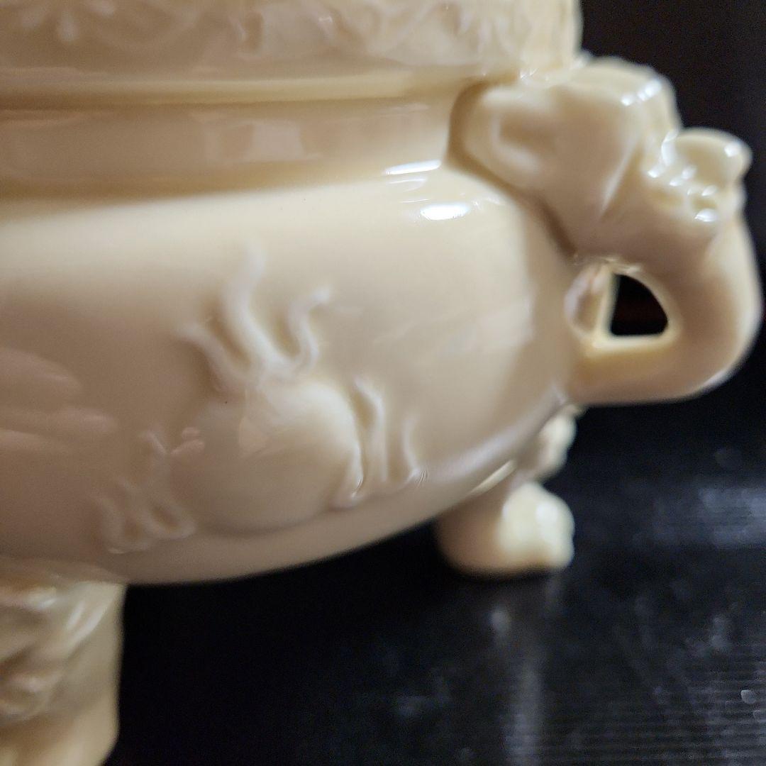 徳化窯白磁三獣足香枦