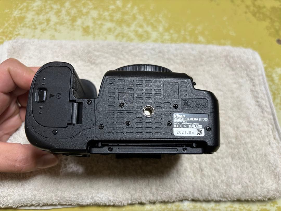 Nikon D7500 デジタル一眼レフカメラ 本体　過度な値下げ不可