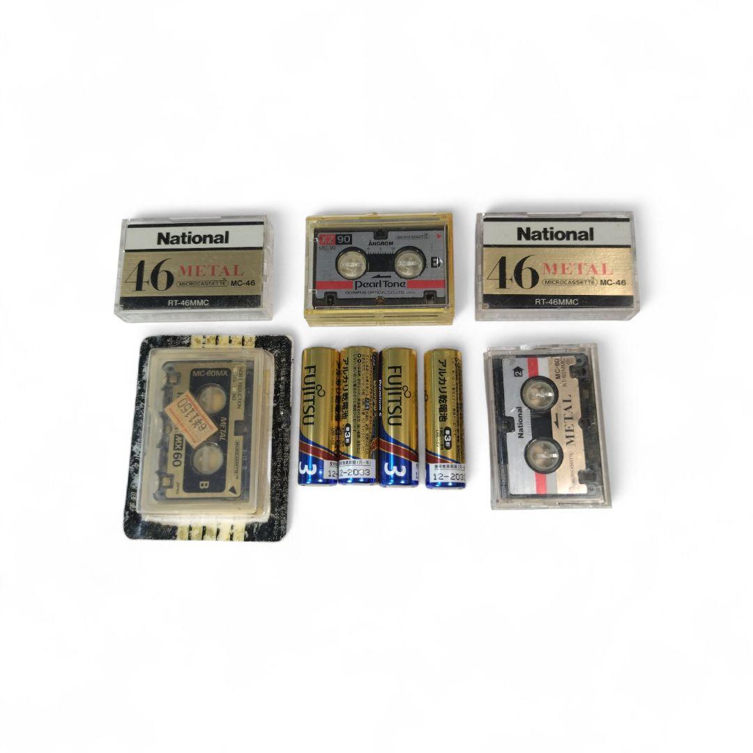 d*9様 AIWA マイクロカセットレコーダー 　 CS-M1 ラジオ・カセット