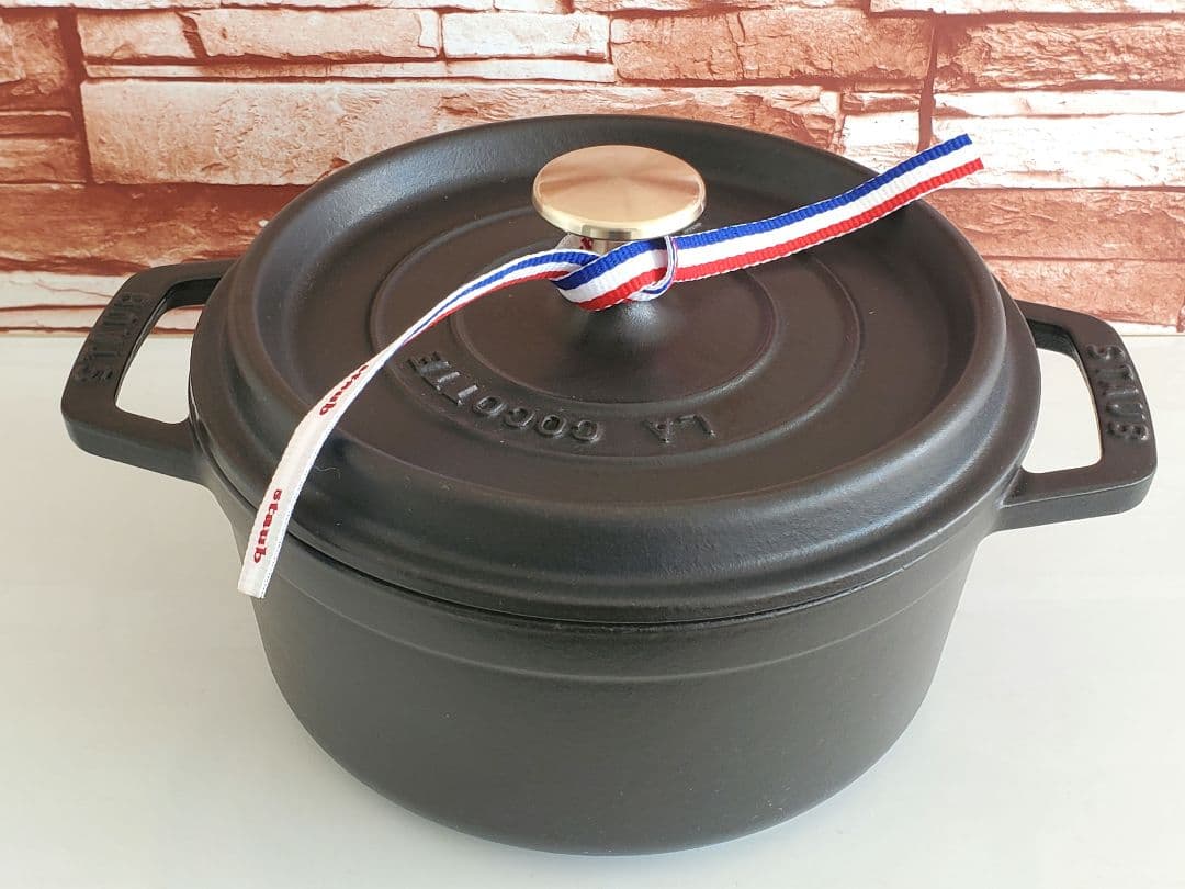 【祭日価格】staub　ピコ・ココット ラウンド 18cm ストウブ