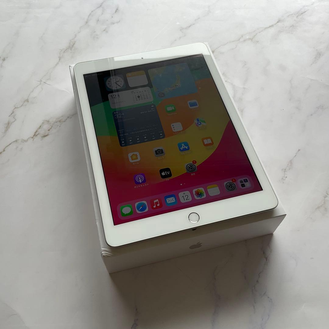 【超美品】Apple iPad 第6世代 Wi-Fi Cellular 32GB