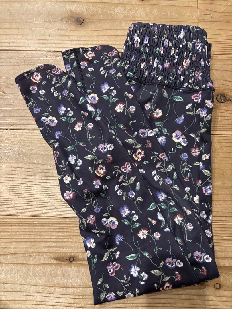 SUKALA スプリングフラワー　セットアップ　上下