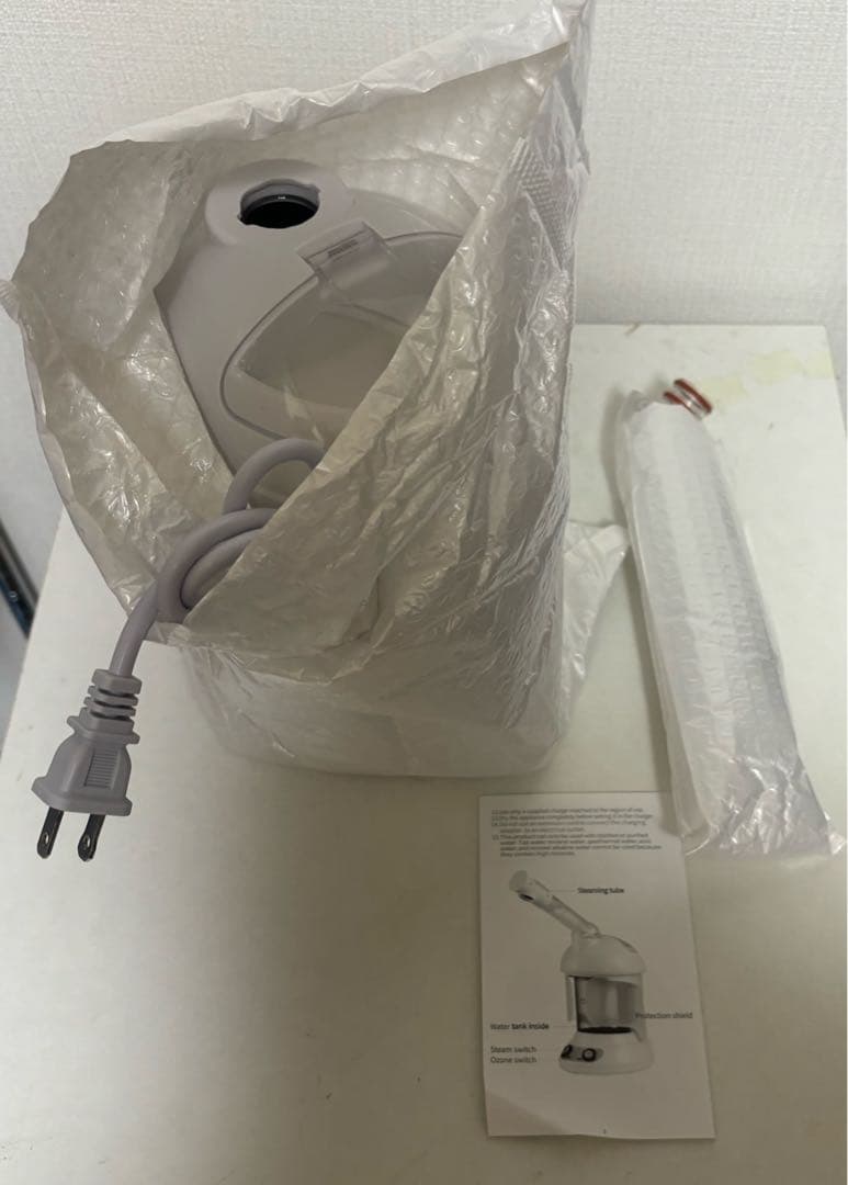 新入荷　1️⃣新品未使用 フェイススチーマー 最新デザイン