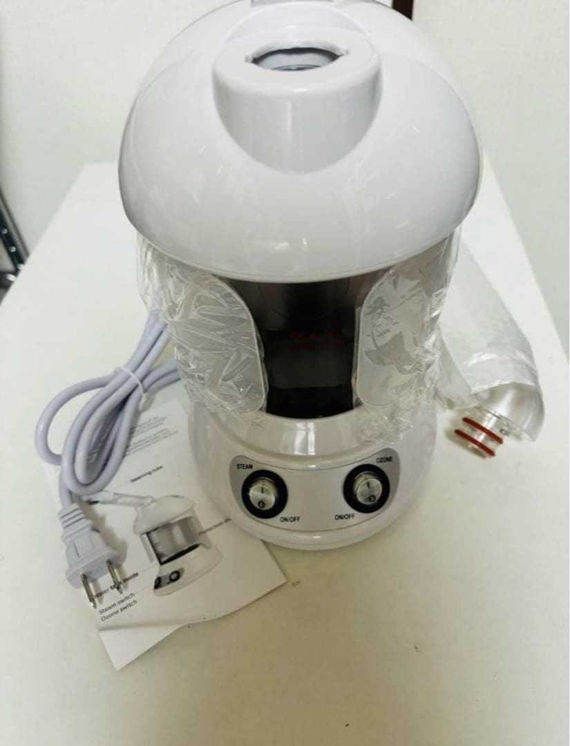 新入荷　1️⃣新品未使用 フェイススチーマー 最新デザイン