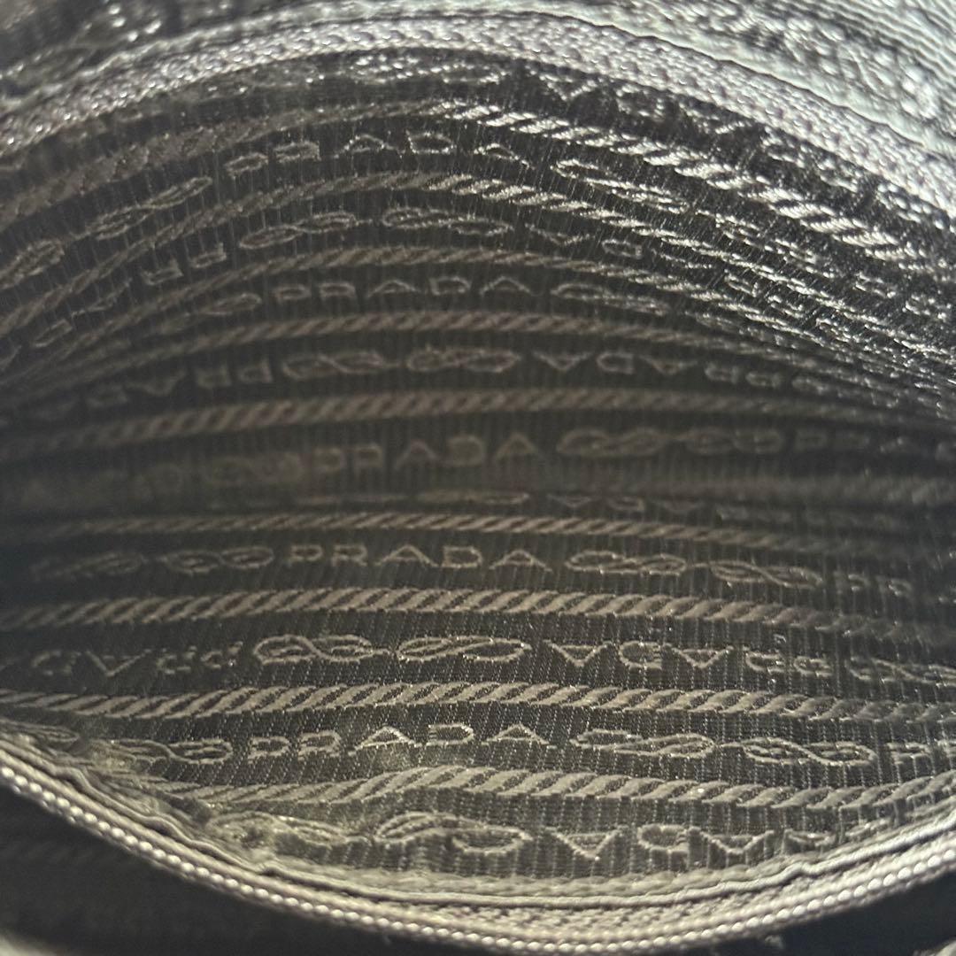 プラダ ナイロン ショルダーバッグ ネロ ナイロン 三角プレート ブラック