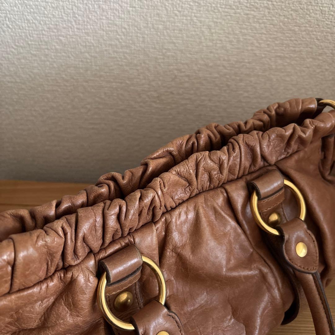 miumiu VITELLO LUX 2way ショルダーバッグ　ブラウン