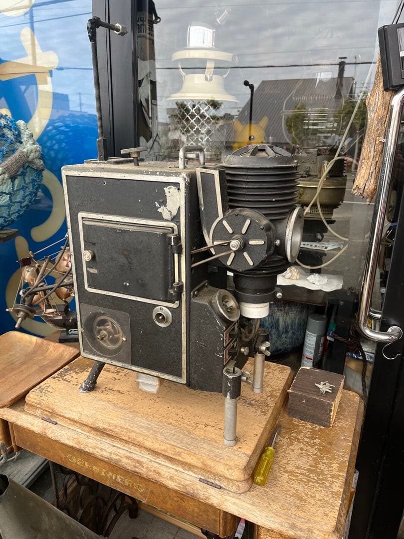 映写機、昭和レトロ映写機、業務用映写機、アンティーク映写機