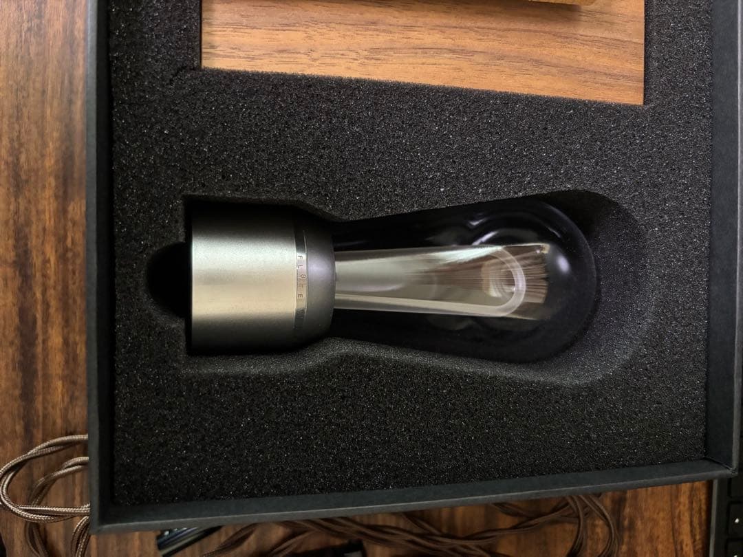 FLYTE ニコラ 真空管浮遊ランプ