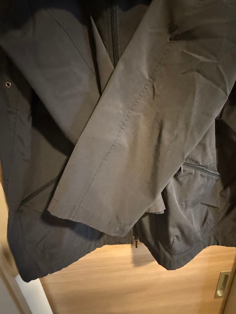 アルマーニコレッツォーニ　コットンナイロンジャケット　グレー系