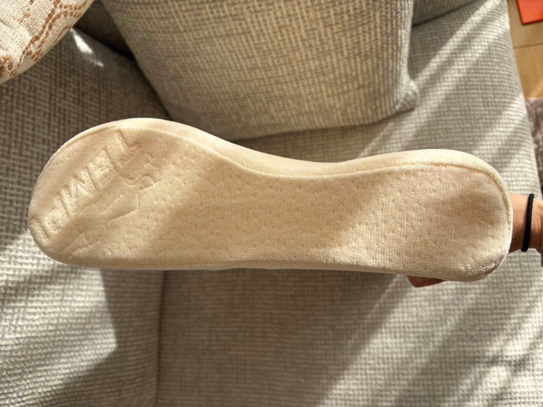 【ほぼ新品未使用】TEMPUR オリジナルピロー Mサイズ クリーム色