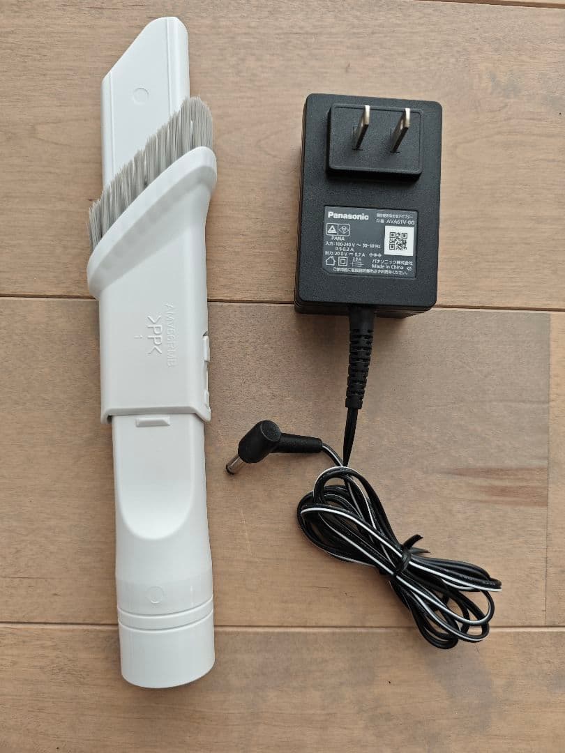 Panasonic MC-SB32J コードレス掃除機　2022年製