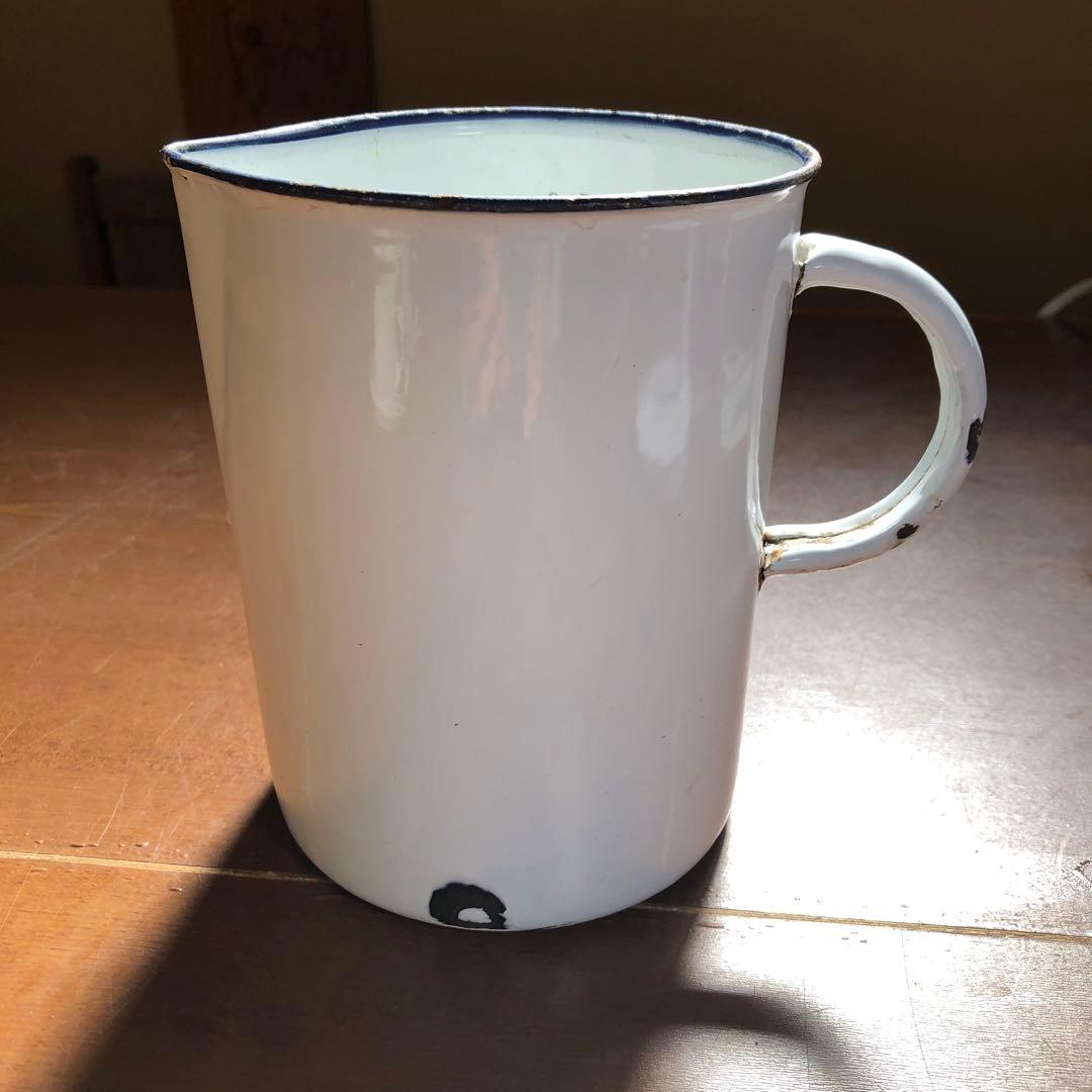 アンティーク　ビーカー　琺瑯
