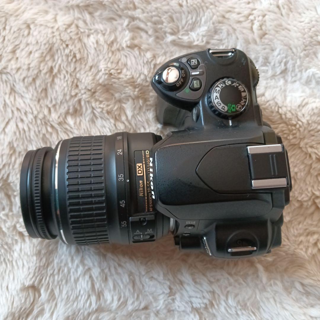 Nikon D40デジタル一眼レフ 18~55ミリ標準ズームカメラセット[美品]