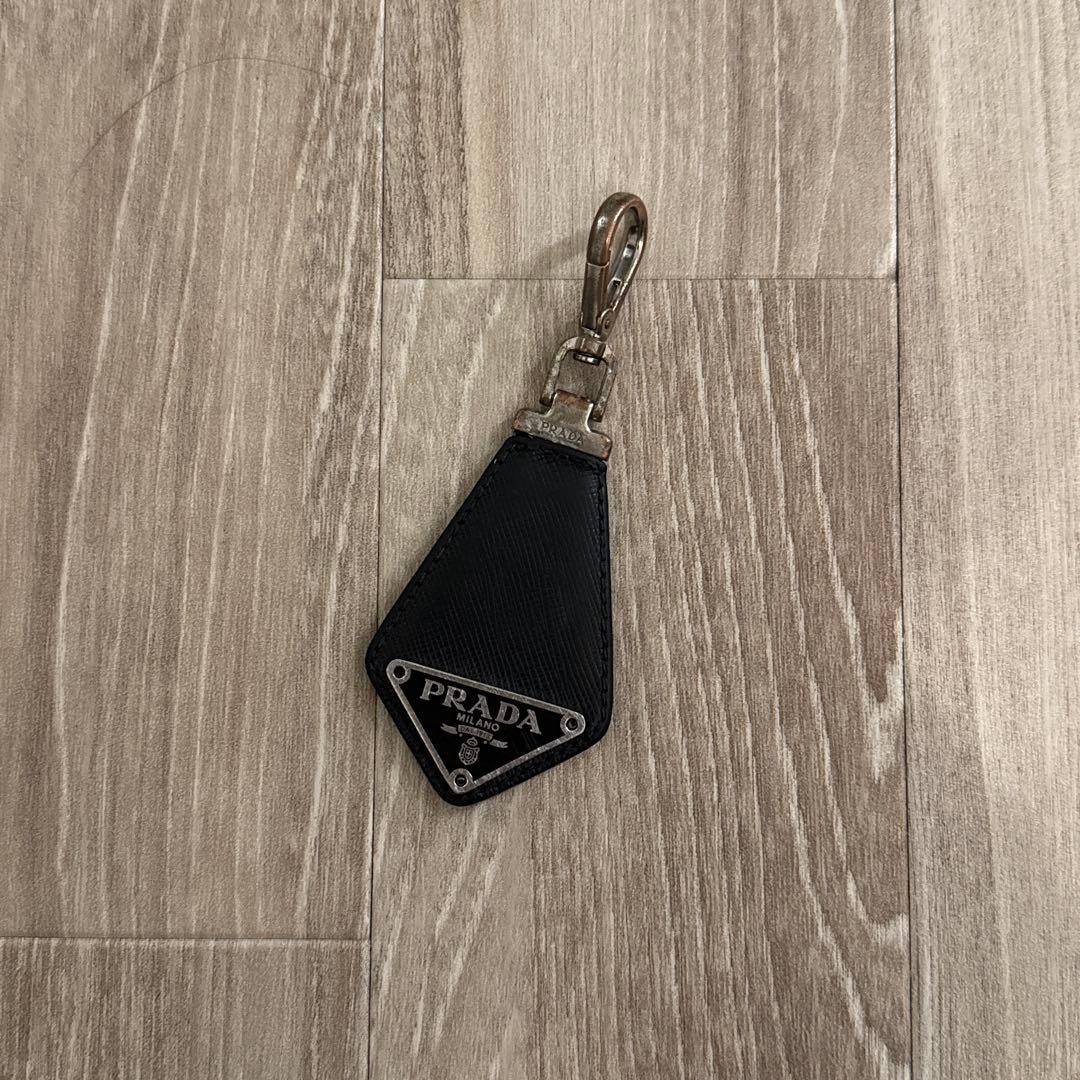 正規品 PRADA キーホルダー サフィアーノ