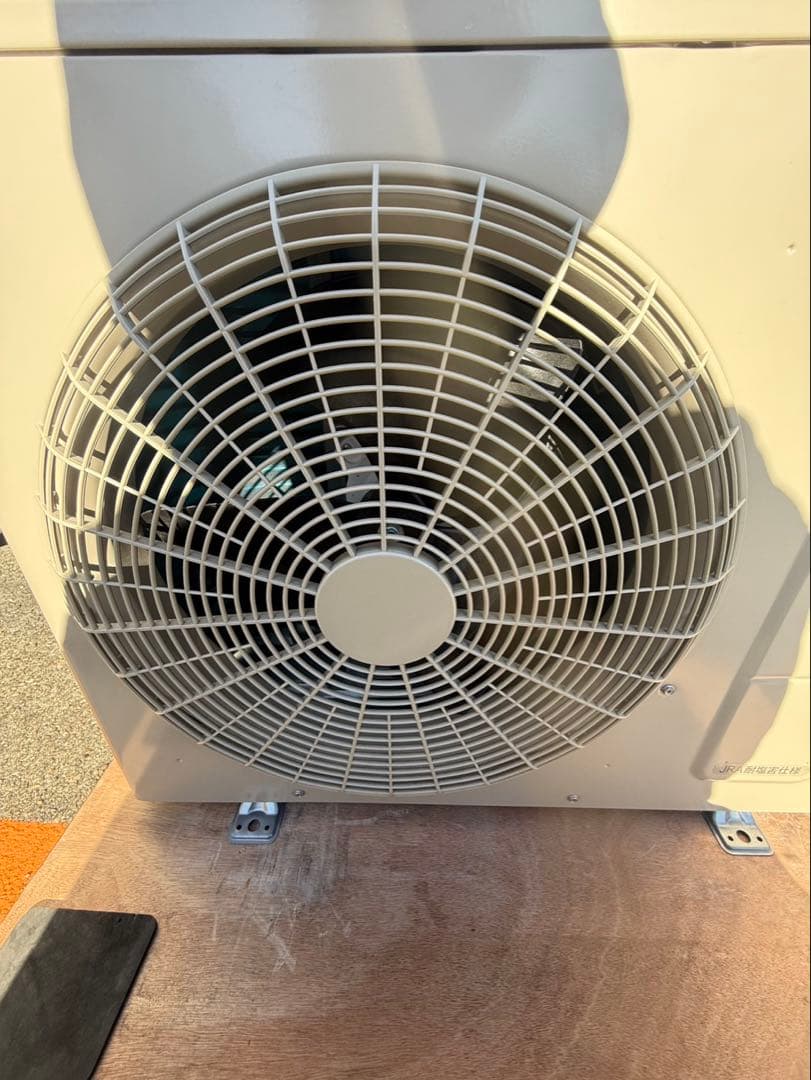 大阪府限定　取付込み　エアコン　シャープ AU-22TVE5 2025年　6畳用