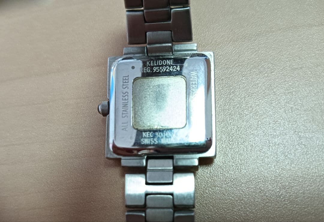 GIVENCHY スクエア型 時計