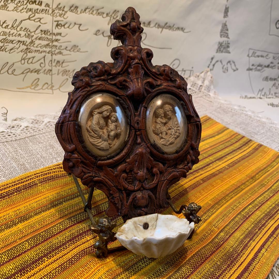 フランス製　アンティークのレアなメダイヨンのガラスドームが2個付いてます！繊細！