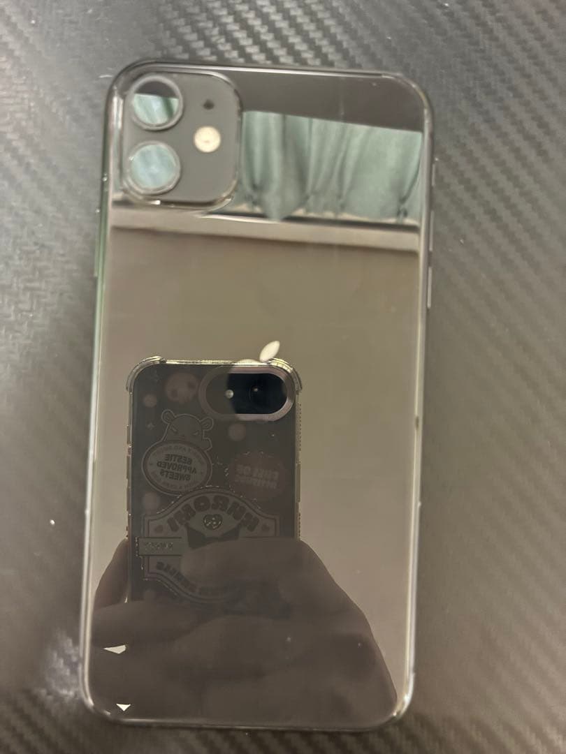 Apple iPhone 11 ブラック 画面ひびあり