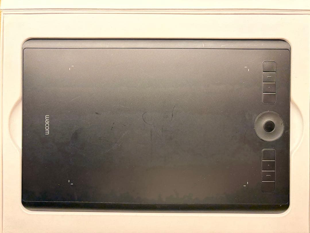 液タブ・ペンタブ Wacom Intuos Pro M