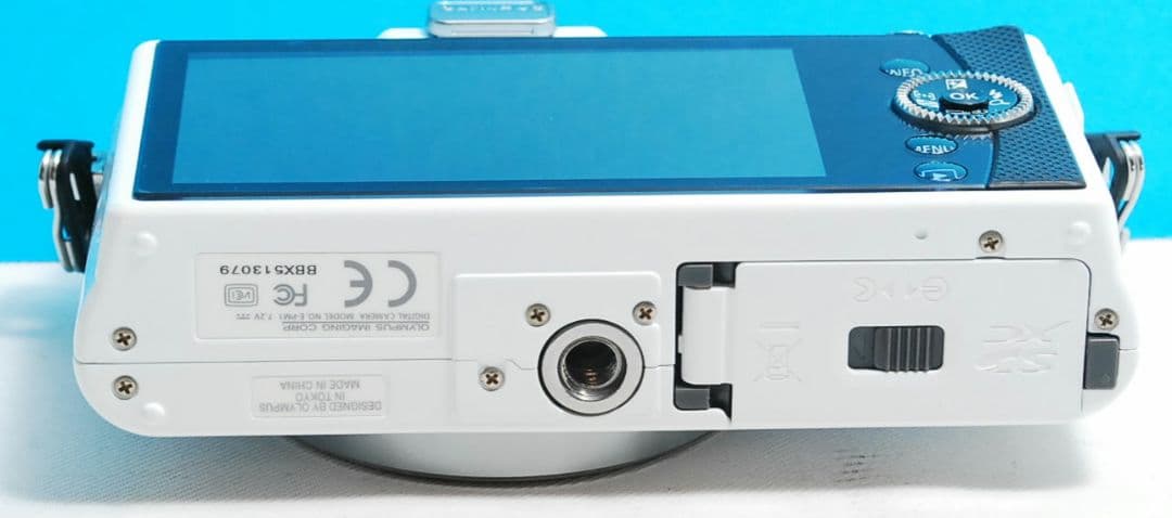 OLYMPUS E PM1 ボディ　ホワイト　送料無料