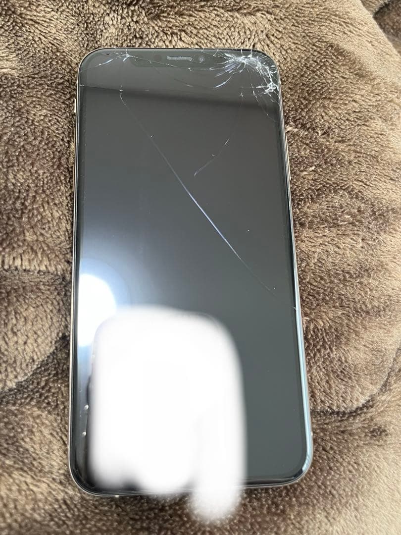 iPhone Xs 64GB ゴールド 本体のみ ヒビ割れ