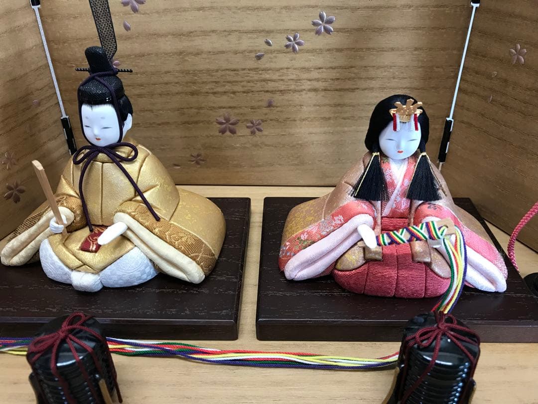 お雛様　箔一の金箔布の木目込　舞姫