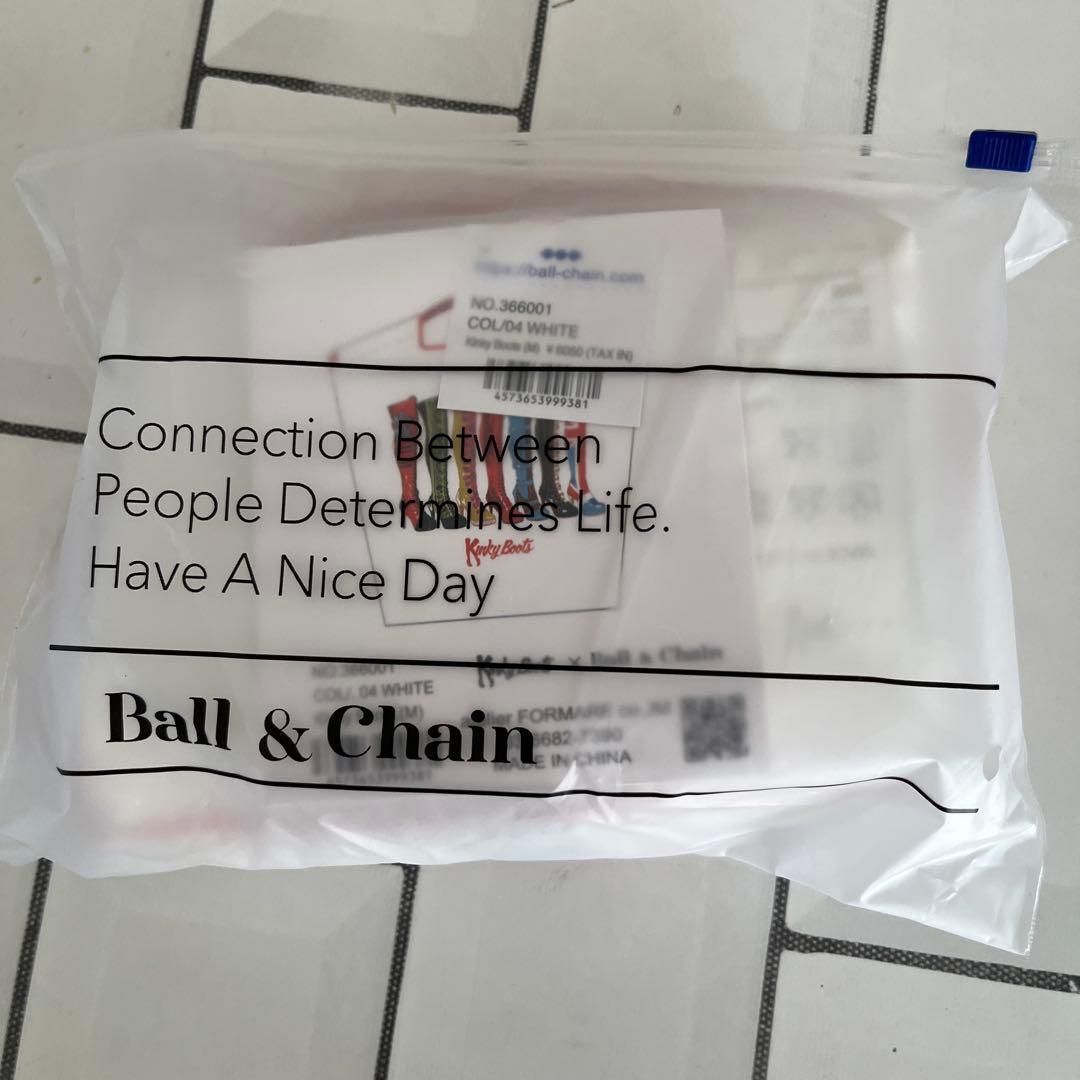 ボール&チェーン　キンキーブーツ2025コラボバッグ(白)