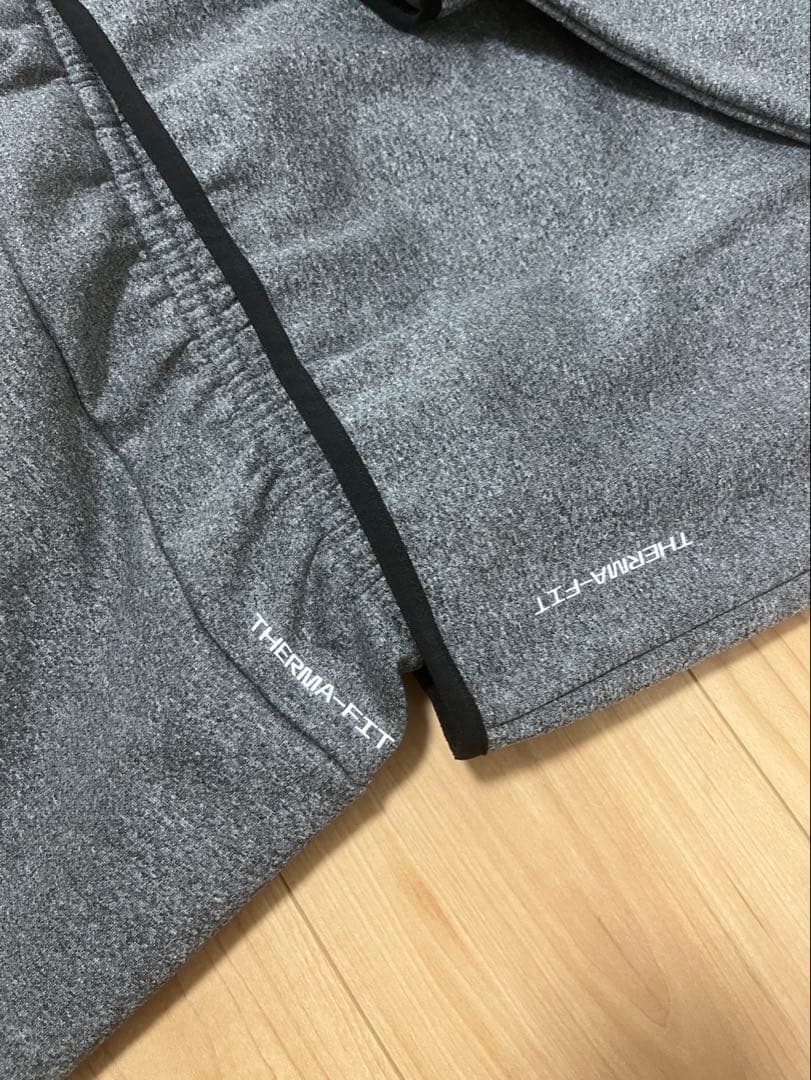 NIKE Therma-FIT 上下セットアップ