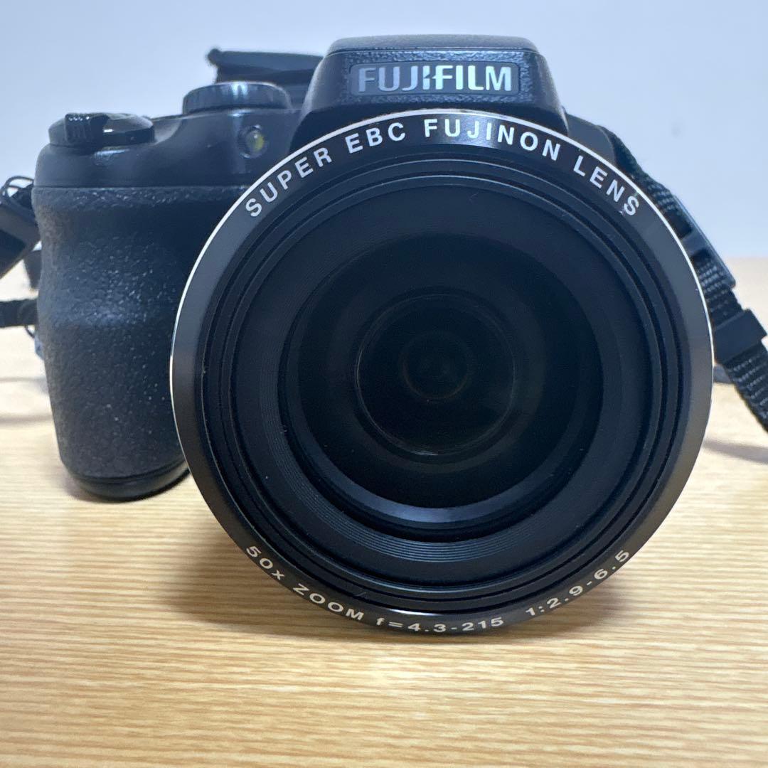 FUJIFILM FinePix S9800 本体と付属品
