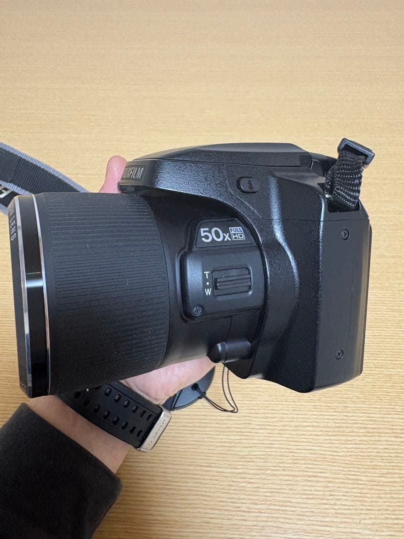 FUJIFILM FinePix S9800 本体と付属品