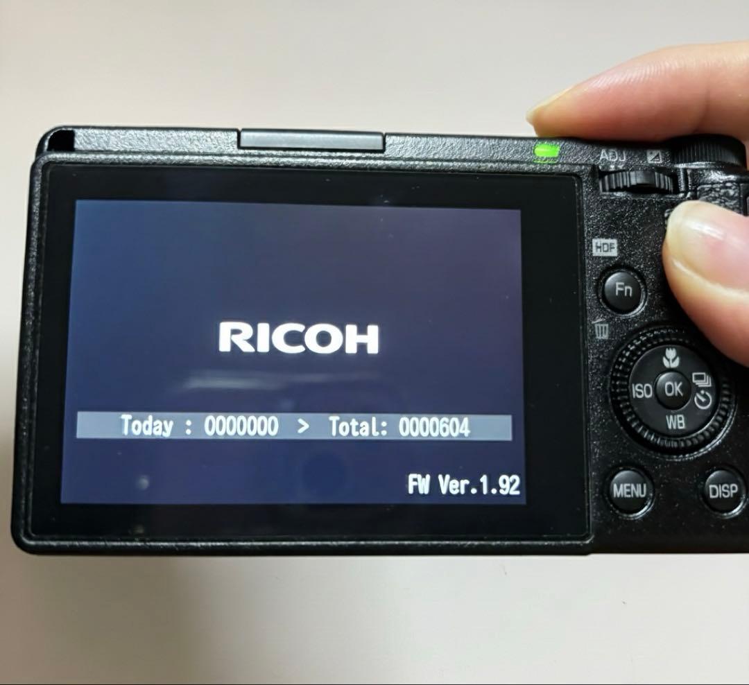 RICOH GR III HDF デジタルカメラ　使用回数少　美品