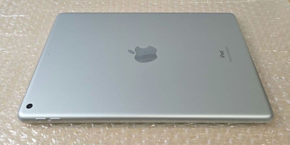 ゴ*読様 美品■iPad 8◼️電池極良品◼️純正アダプター充電ケーブル付属