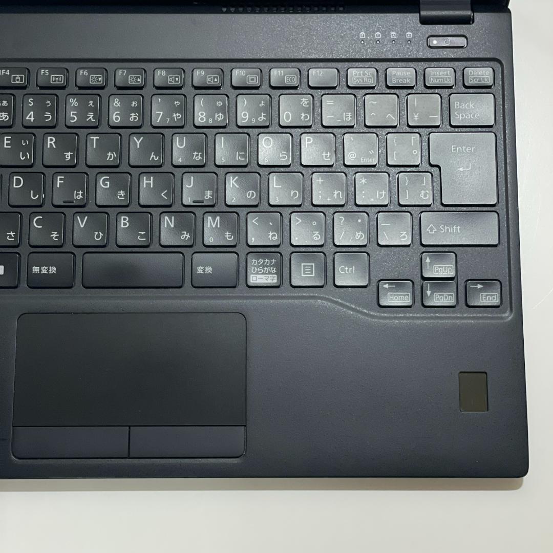 第10世代i7 富士通 U9310 ノートPC メモリ16GB 薄型軽量 SSD