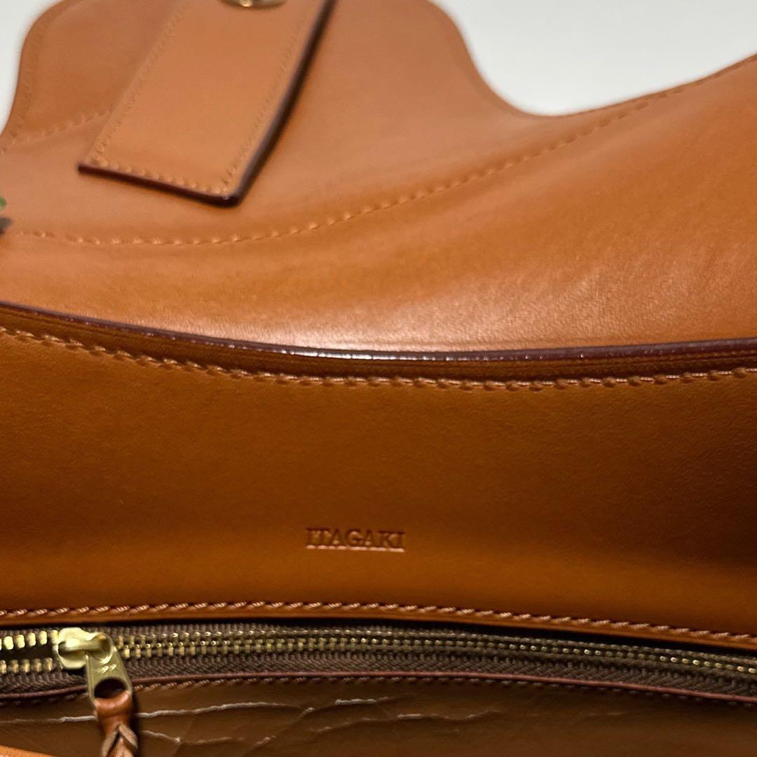 p29【美品】イタガキ　レザー　鞍　くら　サドルバッグ　替えショルダー付