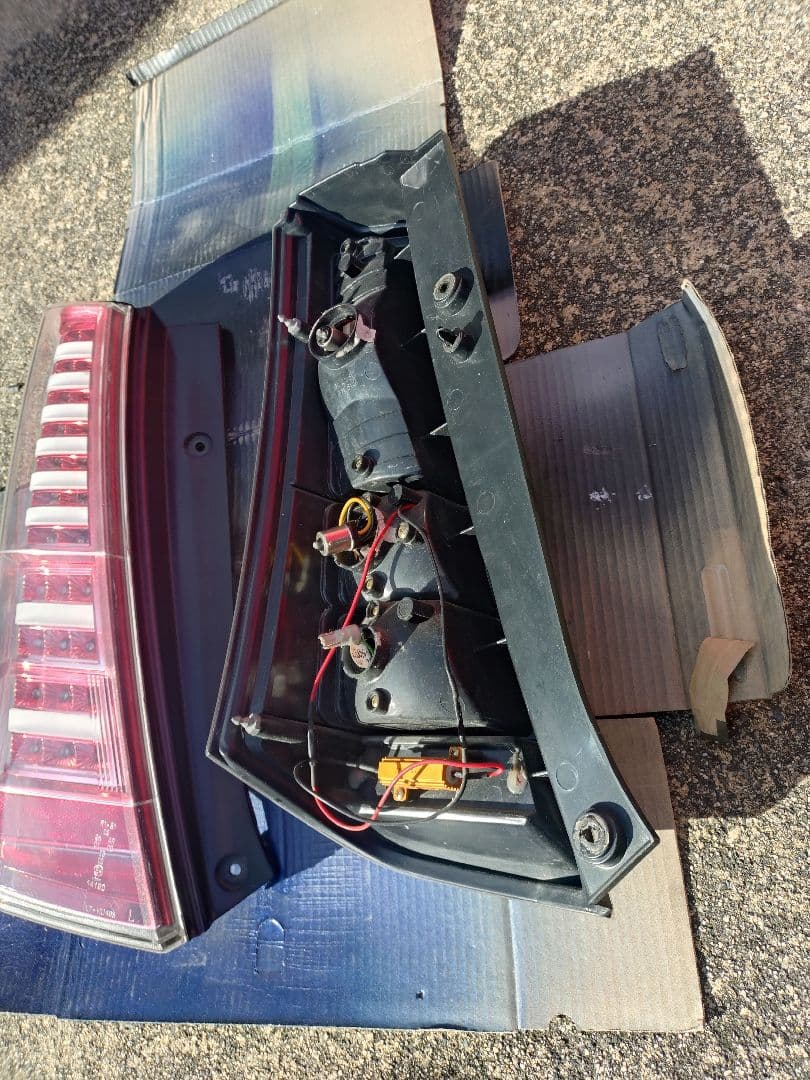 ワゴンR MH23Sテールランプ レッド/クリア