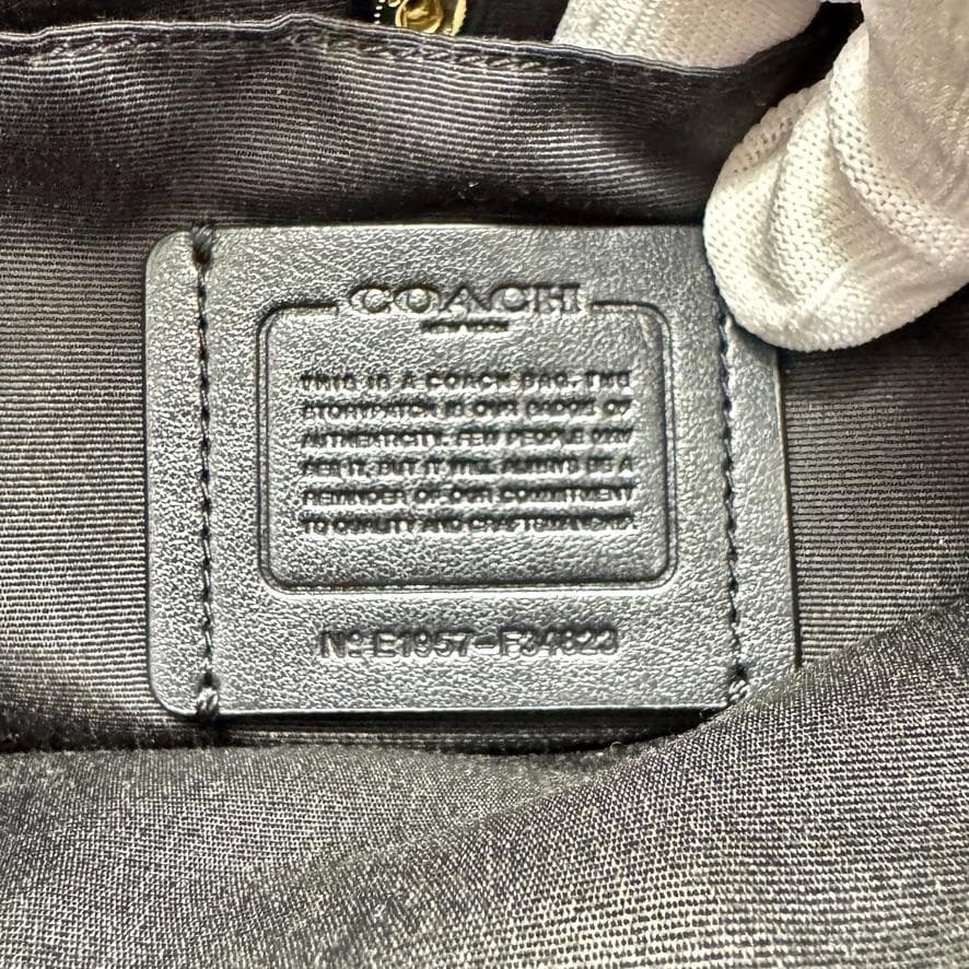 【美品】　コーチ F34823 バッグ ショルダーバッグ 黒 coach 肩掛け