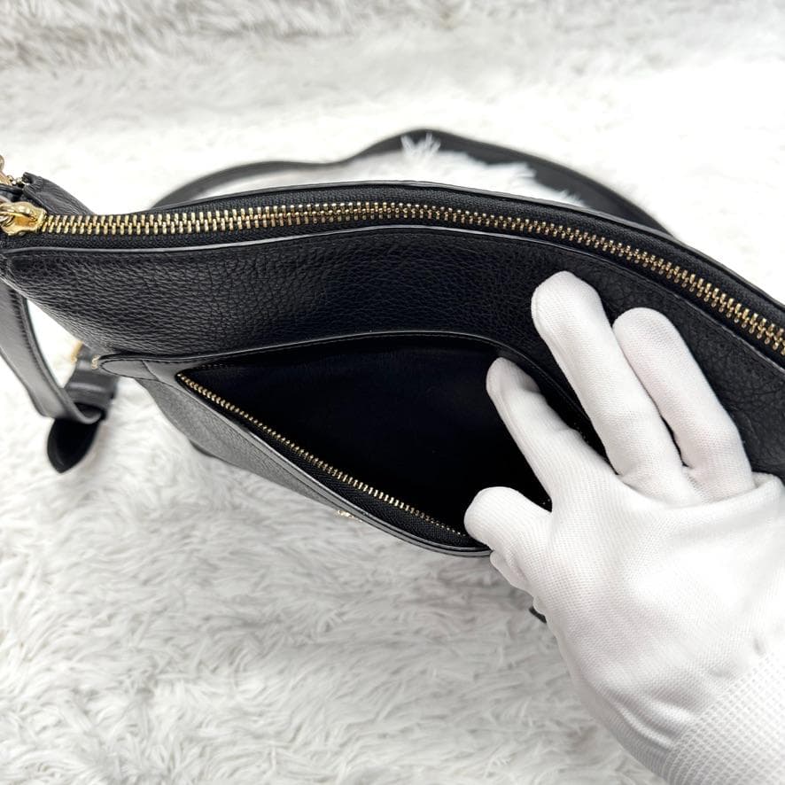 【美品】　コーチ F34823 バッグ ショルダーバッグ 黒 coach 肩掛け